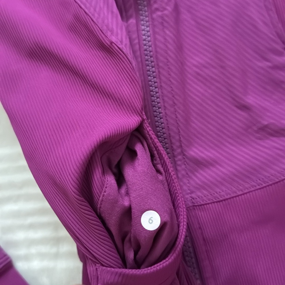 Lululemon In Flux Reversible Jacket - Picture 8 of 10